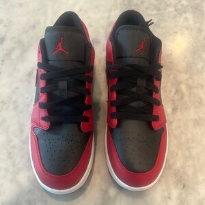 Boys Nike Air Jordan 6.5 youth size